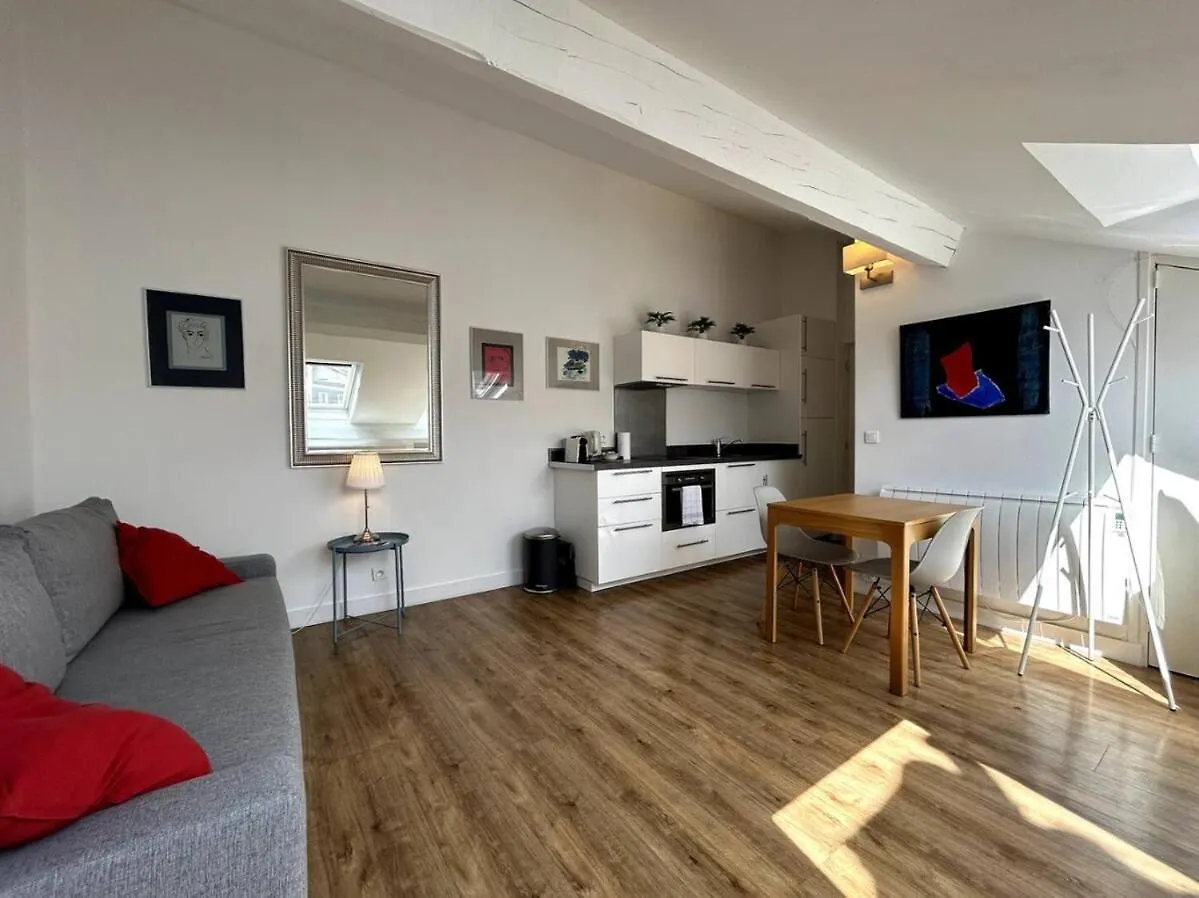 Rachais Ci - Lyon 2 - Quiet Comfortable And Bright Studio In Garibaldi Daire